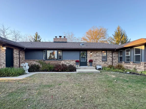 14737 Manor Dr, South Beloit, IL 61080