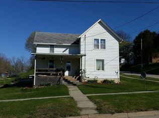 205 Plum St NE, Elkader, IA 52043