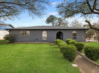 615 Aspenway Cir, Euless, TX 76039