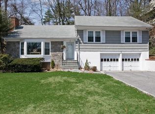 115 Old Colony Rd, Hartsdale, NY 10530