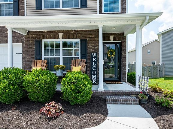 3rd image of 7415 Lucky Clover Ln