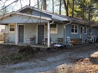 297 Cosmos Dr, Hendersonville, NC 28791