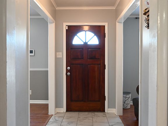 4th image of 5585 Milford Rd