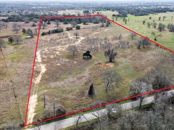 701 Old Colony Line Rd, Dale, TX 78616