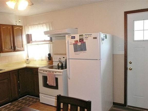 4th image of 105 Maryville Ln