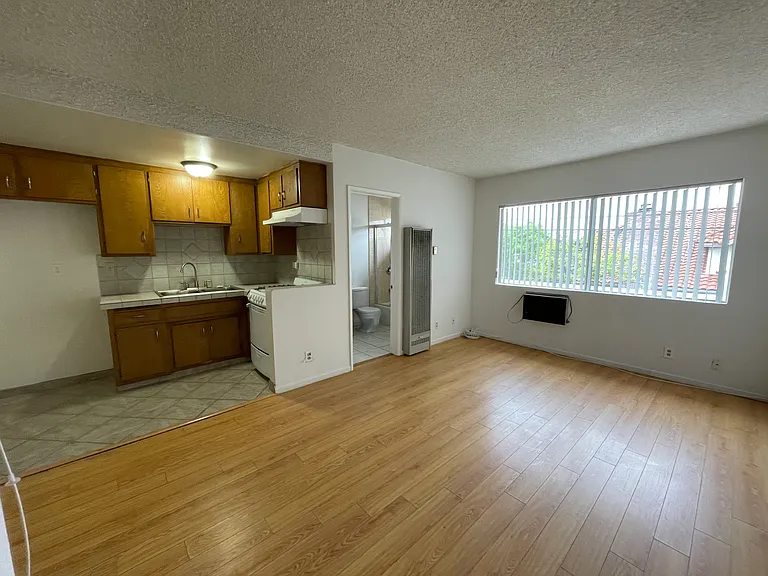 311 San Marcos St — Photo 3