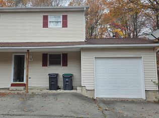 21 Mountain Dr #101, Mount Pocono, PA 18344