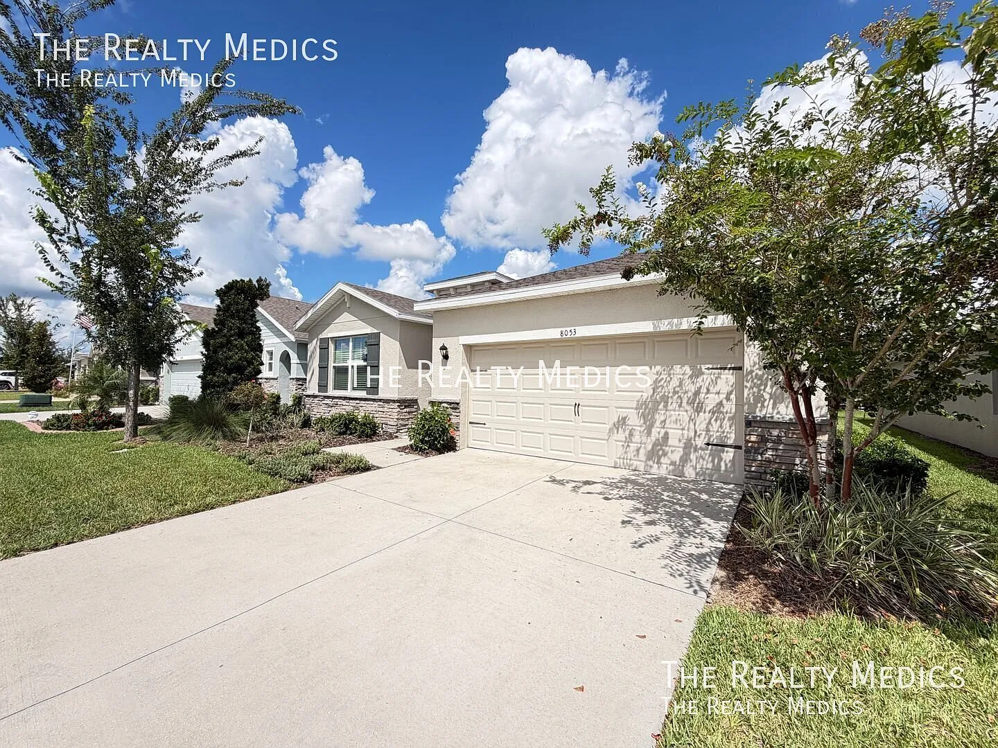 Gorgeous 4bd/2ba Home In The Beautiful Beaumont Community Lawn Care Included! Basic Internet And ... — Photo 3