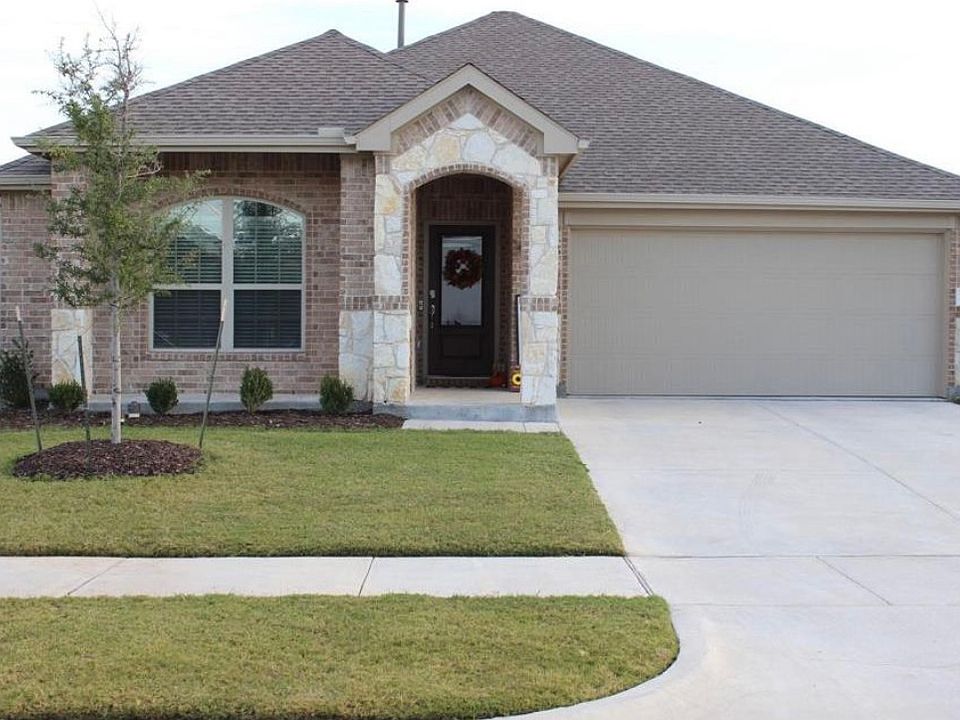 1st image of 582 Farmstead Dr