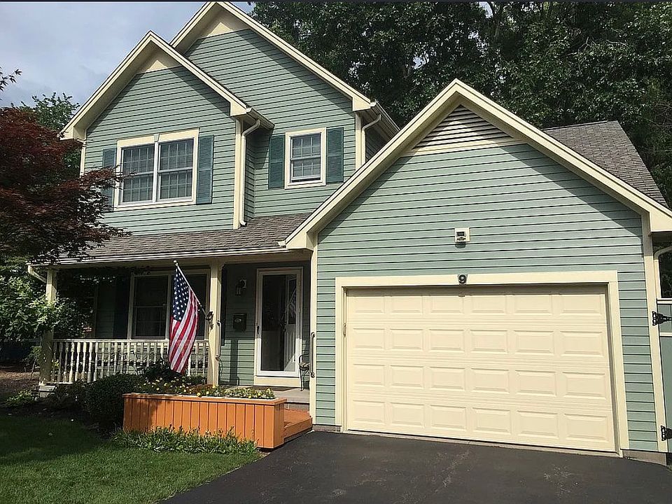 1st image of 9 Wisteria Ln