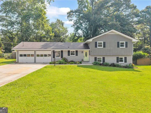 474 Royal Oaks Ter, Stone Mountain, GA 30087