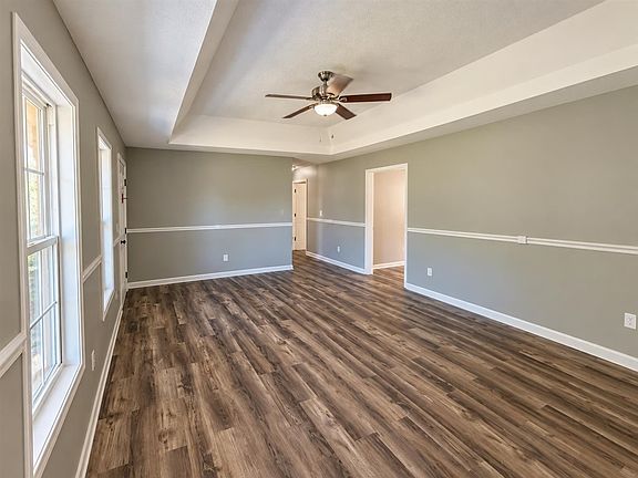 5th image of 145 Spring Valley Dr