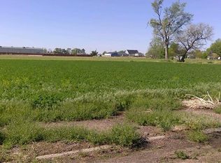 E Calkins Ave, Elm Creek, NE 68836