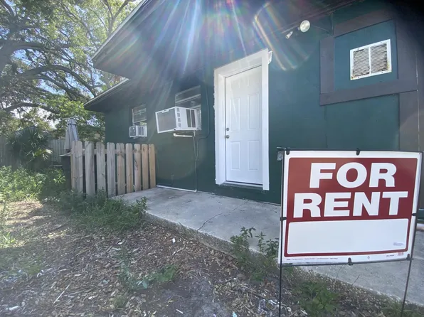 1109 Grant St #1/2, Clearwater, FL 33755