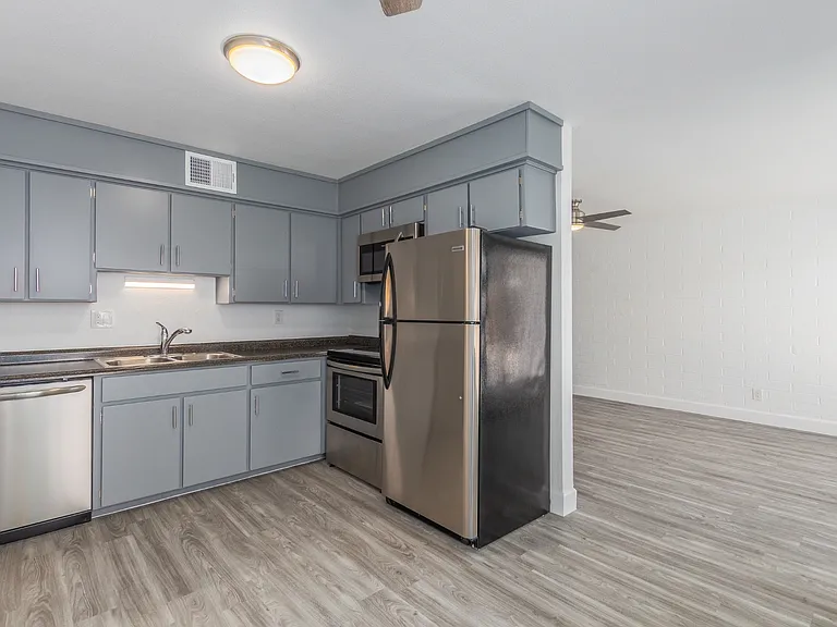 10440 N 11th Ave #1 — Photo 9