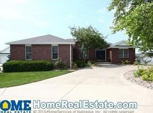 5545 Rebel Dr, Lincoln, NE 68516