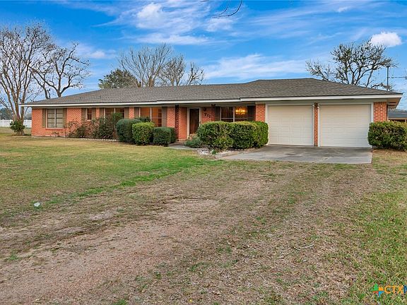 2nd image of 711 Northgate Rd