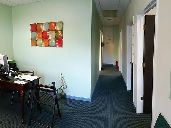 4th image of 1104 W Pioneer Pkwy Ste 300