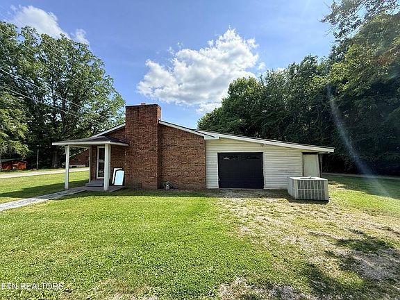 2nd image of 331 White Oak St