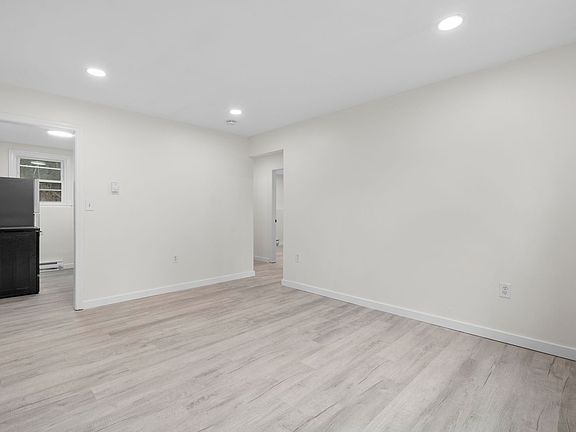 5th image of 5 Foote Rd #2