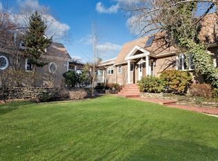 39 Crestwood Rd, Marblehead, MA 01945