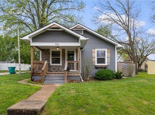 908 4th St, Osawatomie, KS 66064