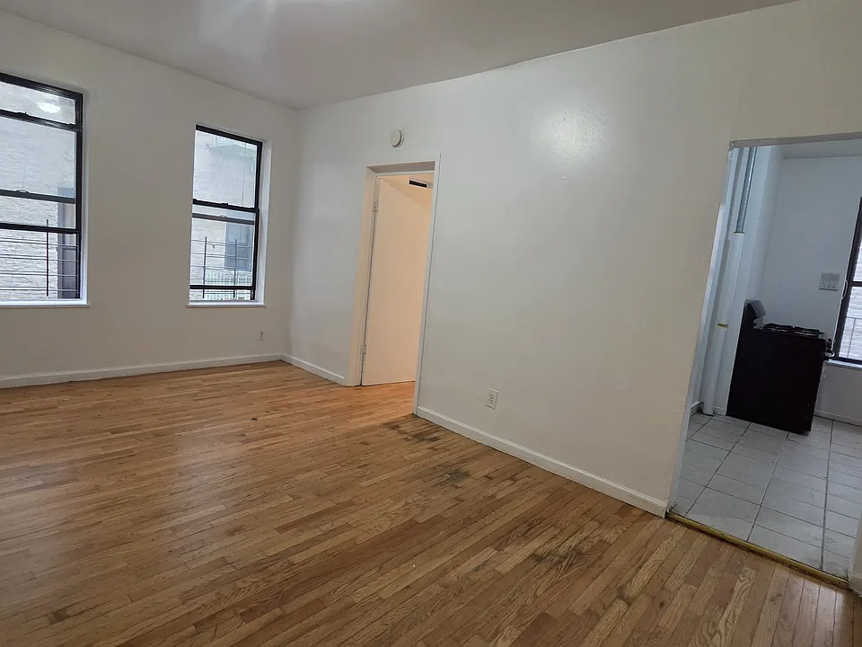 132 Sherman Ave #2A