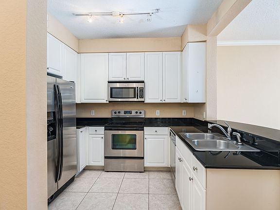 5th image of 8539 Gate Pkwy W #1-9234