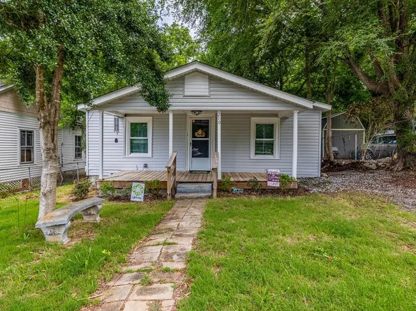 210 E Hampton St, Laurens, SC 29360