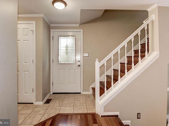4th image of 7328 Eastgate Ln