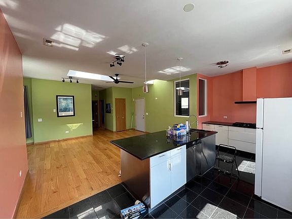 5th image of 5449 N Broadway St Floor 2