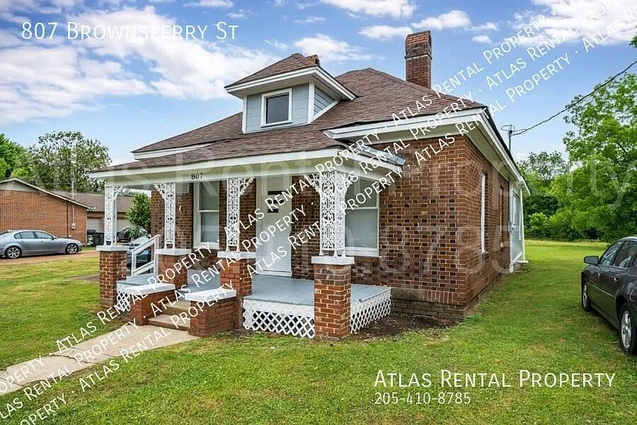 Charming Athens Home with Granite Counters, Luxury Flooring & Covered Porch! — Photo 3