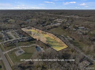 Meadowview Dr, Warrenton, MO 63383