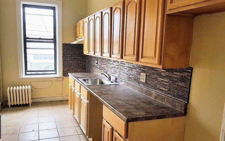 2nd image of 3824 Church Ave Unit 2R