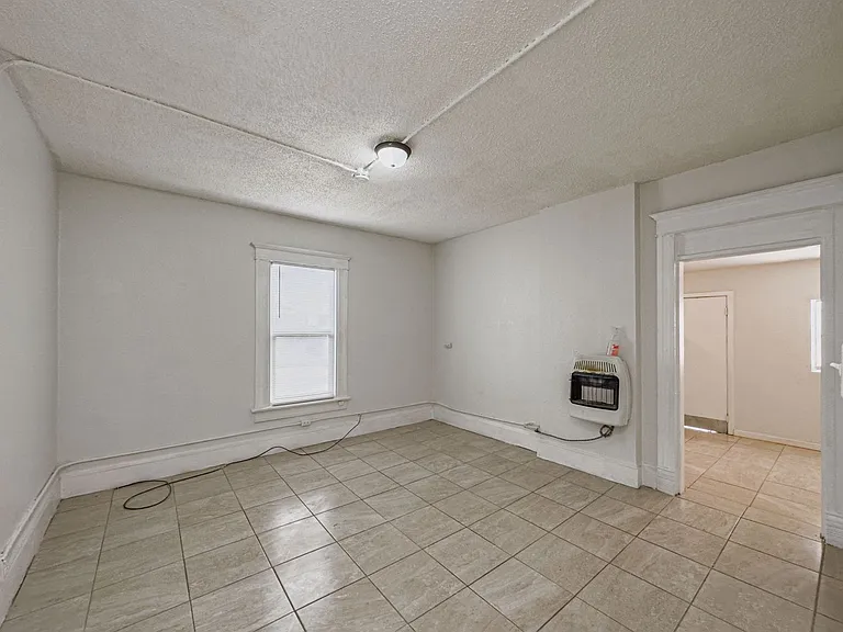 809 N Virginia St — Photo 10