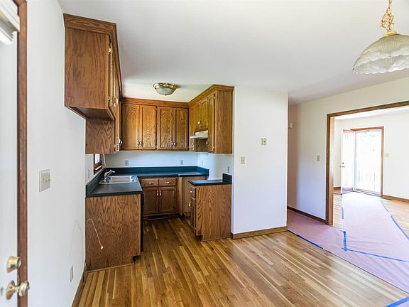 5th image of 186 2nd St Lot 3 & 4