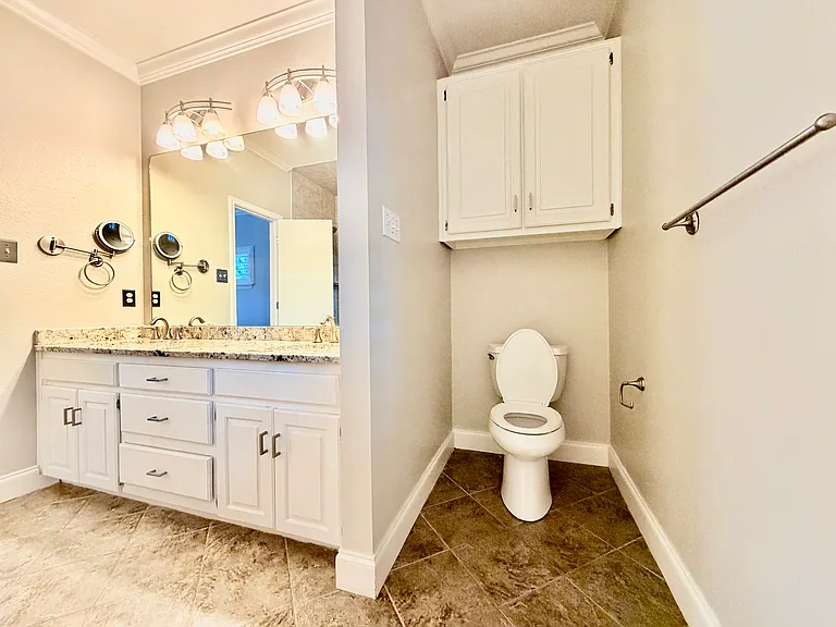 2937 Sweet Briar St — Photo 12