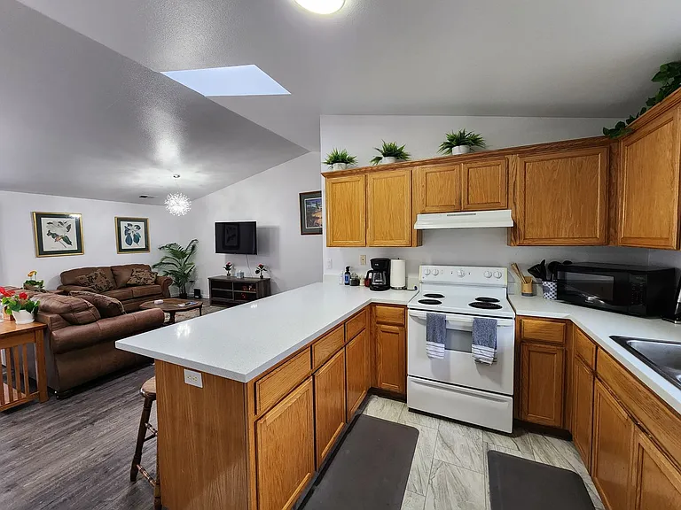 4190 Hillside Ct — Photo 30