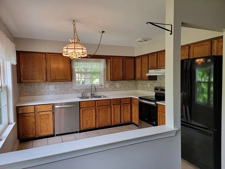 178 Queensbury Pl — Photo 11