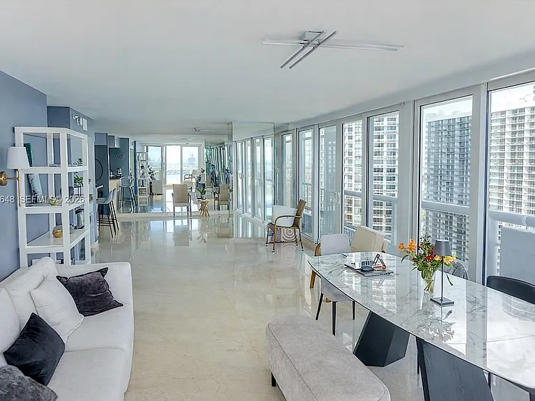1717 N Bayshore Dr #3334 — Photo 2