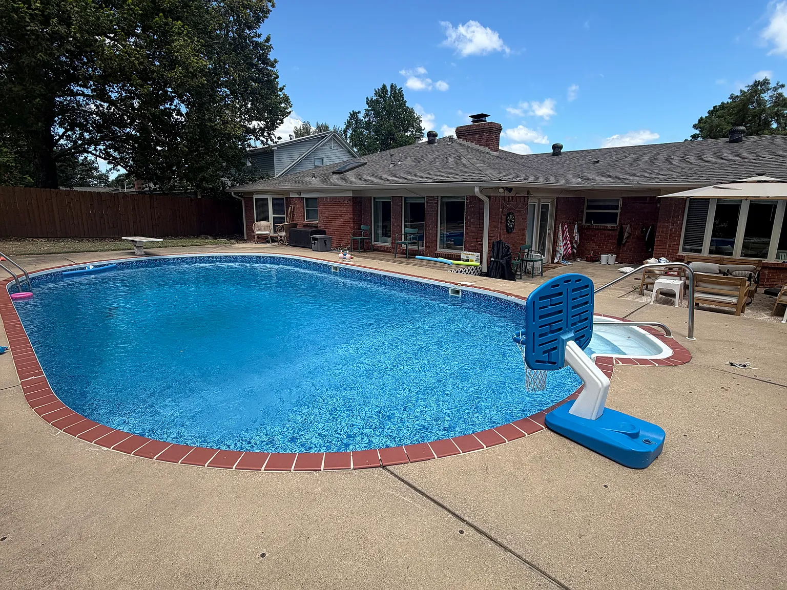 4 bed, 2474 sqft, $2,300 — Photo 1