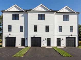 40 Cranberry Hwy #1, West Wareham, MA 02576