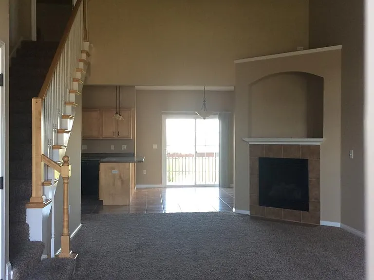 1705 E Timber Wolf Ln #B — Photo 2