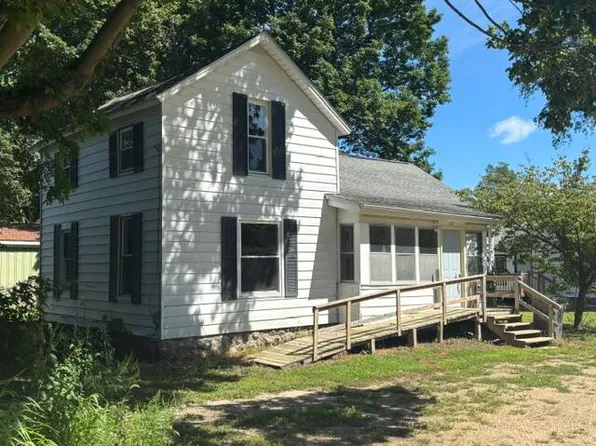 227 Arbor St E, Marcellus, MI 49067