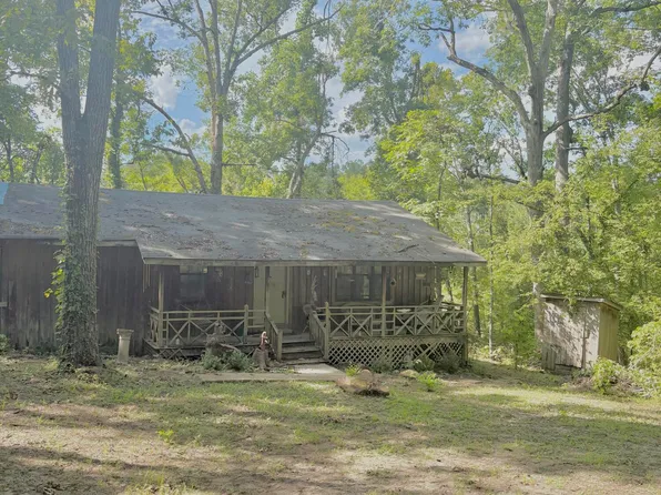 1159 Lake Breeze Dr, Hickory Flat, MS 38633
