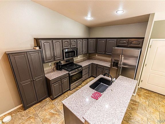 4th image of 834 Pala Mesa Dr