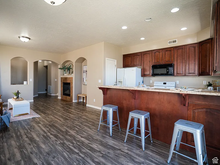 725 Buckingham Dr — Photo 5
