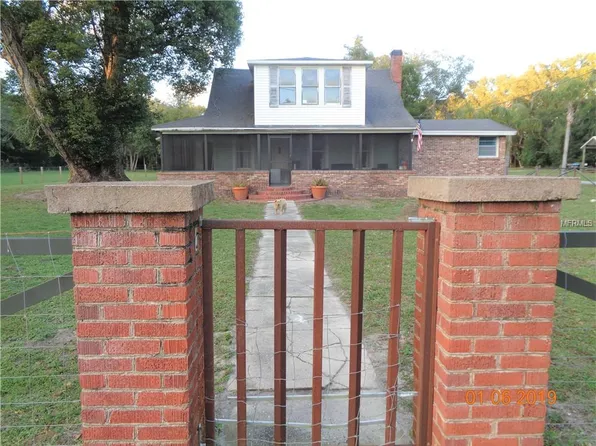 156 E 3rd Ave, Pierson, FL 32180