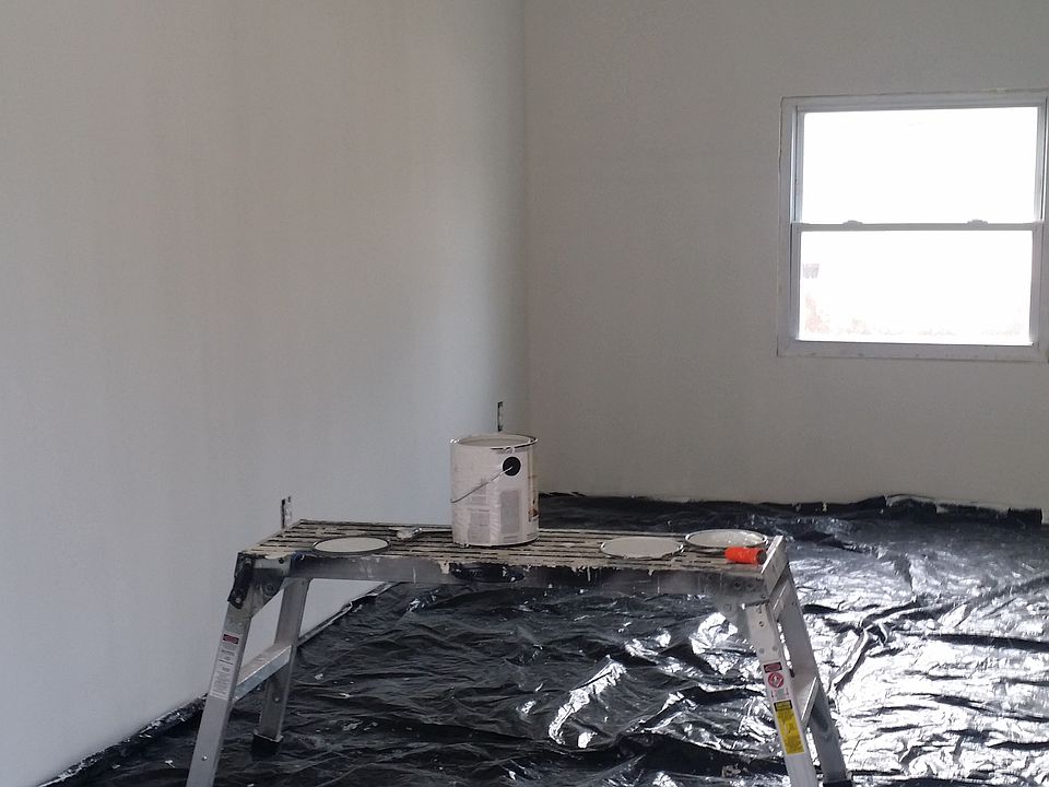 2nd image of 1421 Park Dr