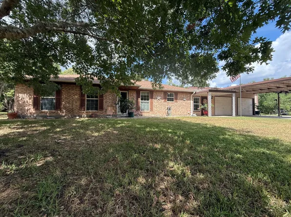 409 Lee Ave, Anahuac, TX 77514